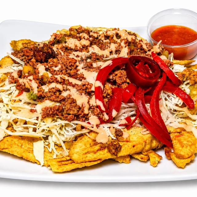 Carne Molida Con Tajadas.