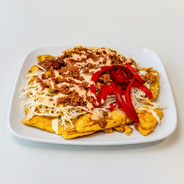 Carne Molida Con Tajadas.